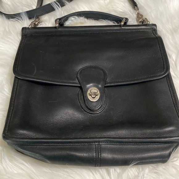 Coach Handbags - Coach Vintage Willis Black Leather Crossbody Bag